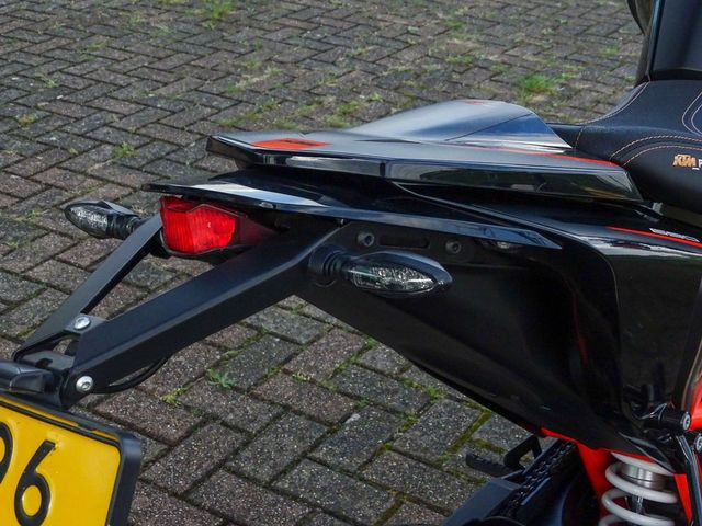 ktm - 690-duke-r-abs