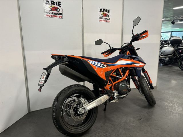 ktm - 690-smc