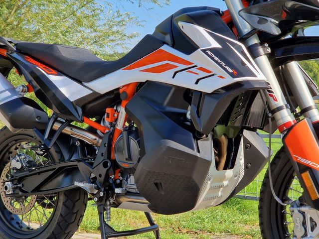 ktm - 790-adventure-r