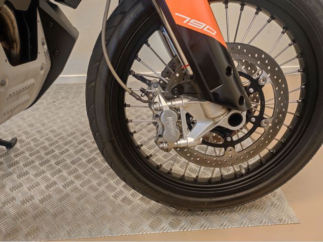 ktm - 790-adventure-r