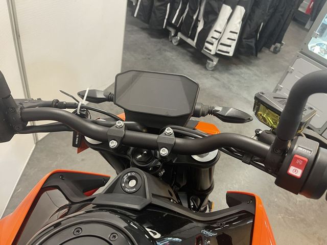 ktm - 790-duke