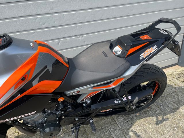 ktm - 790-duke