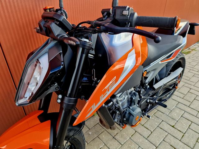 ktm - 790-duke