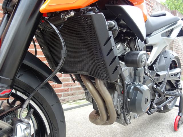 ktm - 790-duke