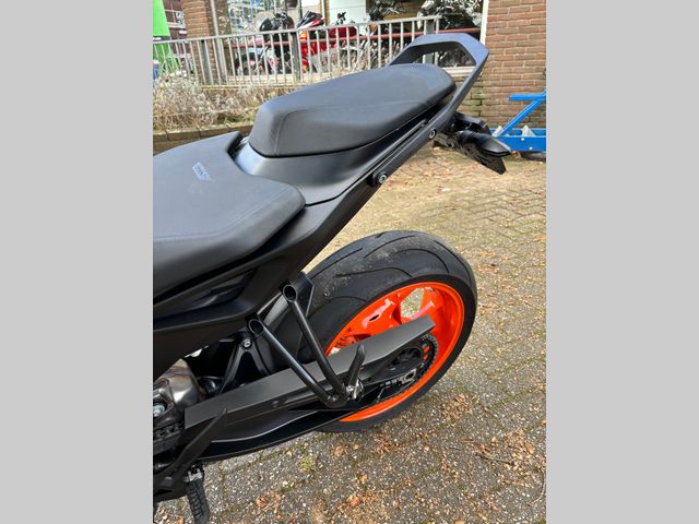 ktm - 790-duke