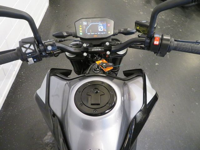 ktm - 790-duke