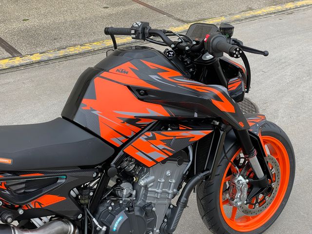 ktm - 790-duke