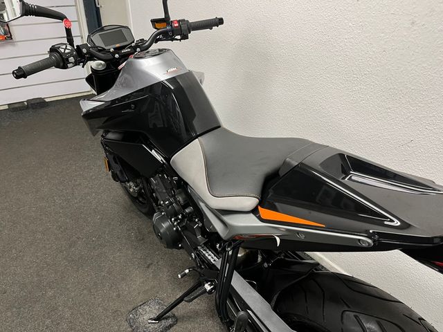 ktm - 790-duke