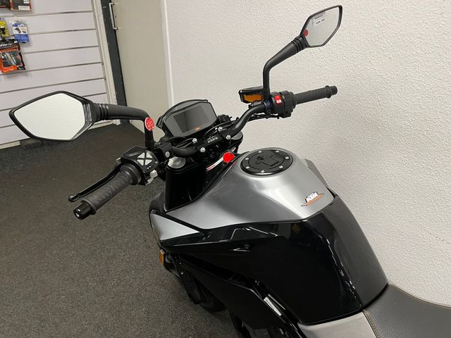 ktm - 790-duke