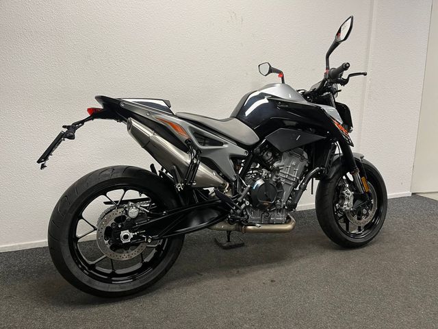 ktm - 790-duke