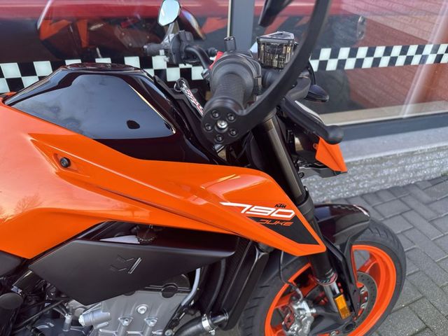 ktm - 790-duke