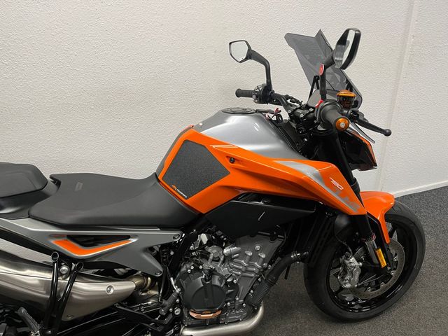 ktm - 790-duke