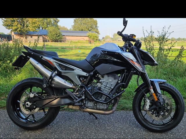 ktm - 790-duke