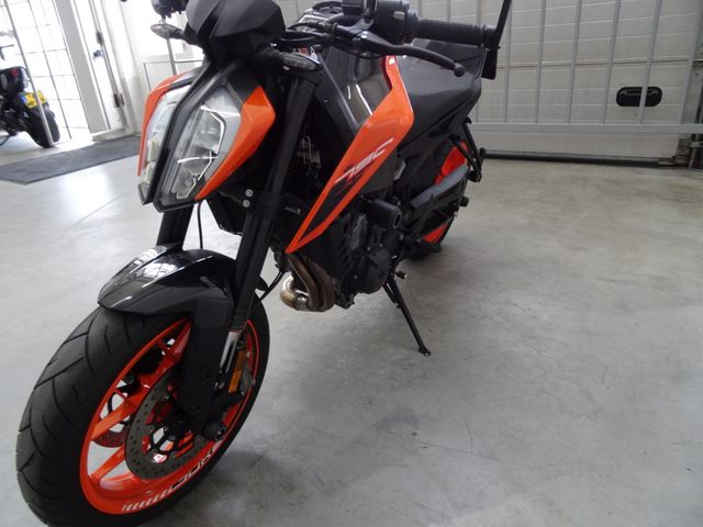 ktm - 790-duke