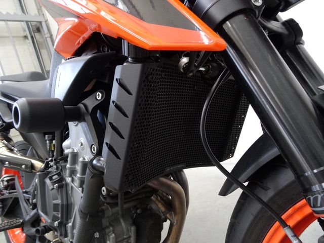 ktm - 790-duke
