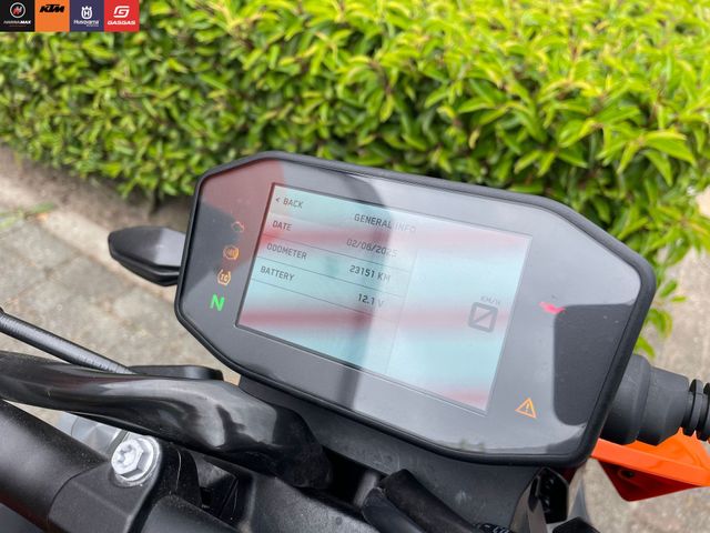 ktm - 790-duke