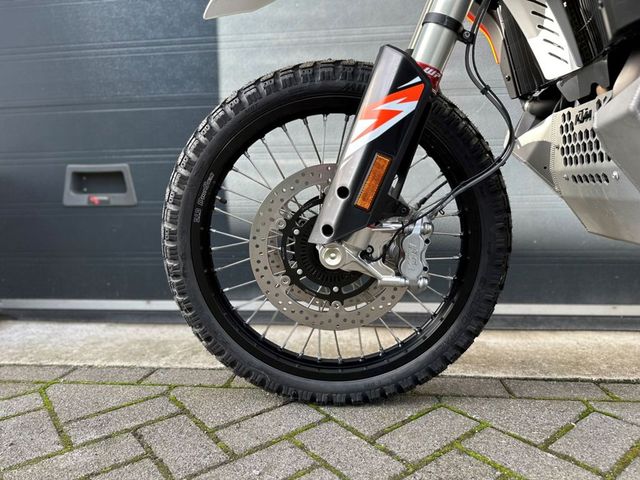 ktm - 890-adventure-r-rally