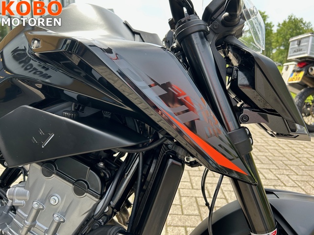 ktm - 890-duke