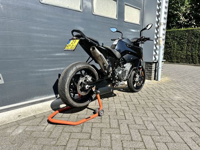 ktm - 890-duke