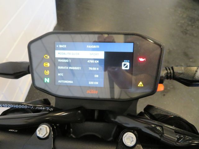 ktm - 890-duke