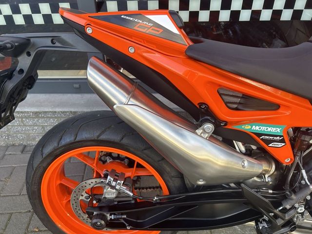 ktm - 890-duke-gp