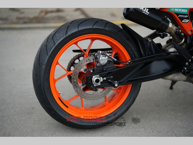 ktm - 890-duke-gp