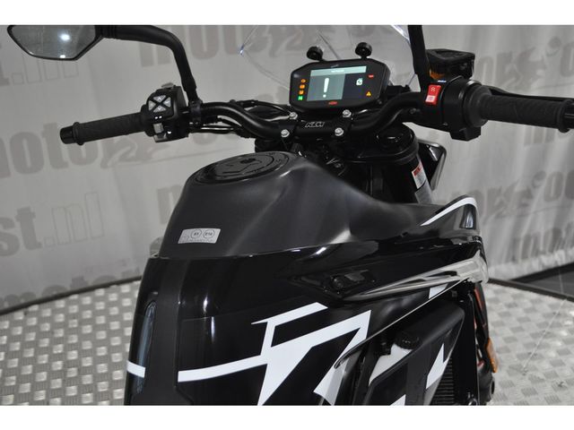 ktm - 890-duke-gp