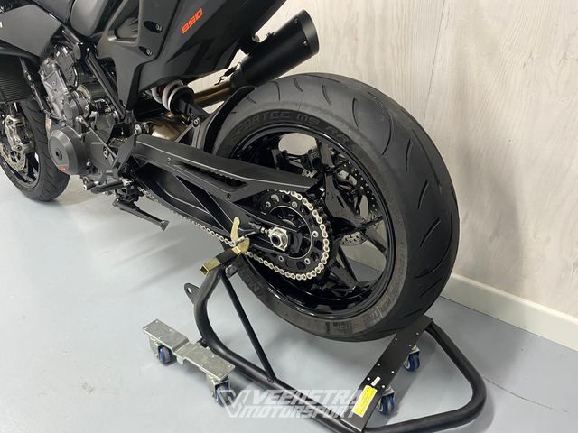 ktm - 890-duke-l