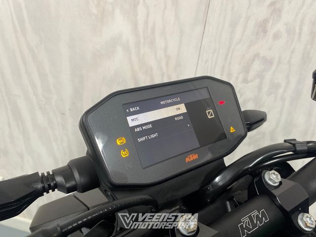 ktm - 890-duke-l