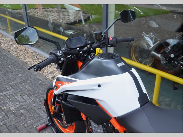 ktm - 890-duke-r