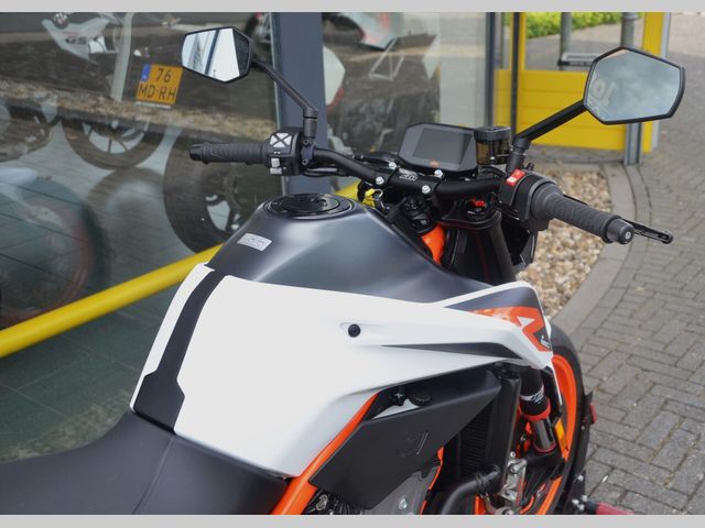 ktm - 890-duke-r