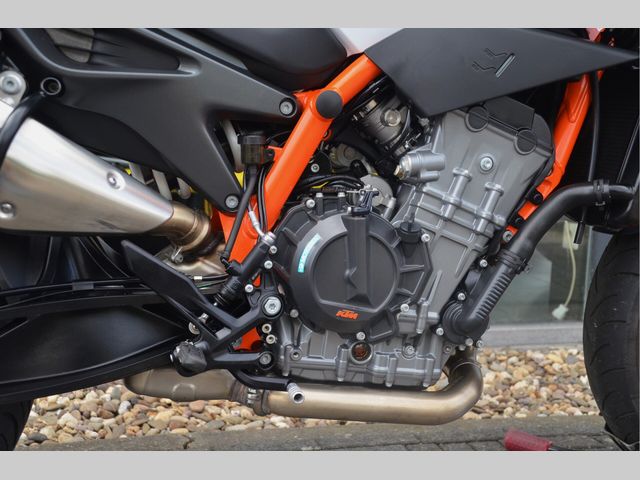 ktm - 890-duke-r