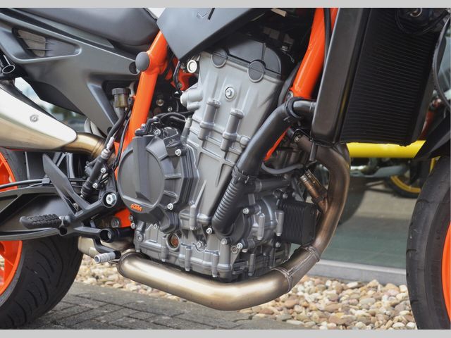 ktm - 890-duke-r