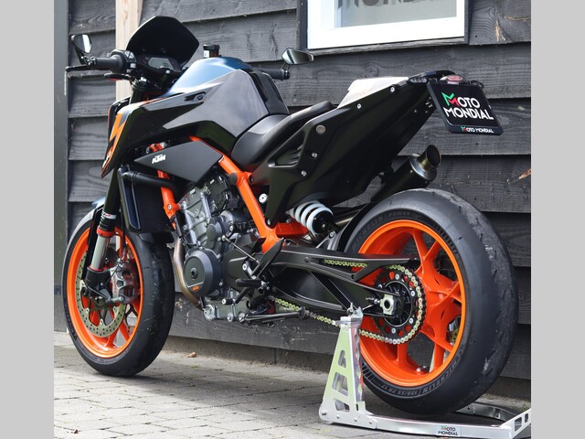 ktm - 890-duke-r