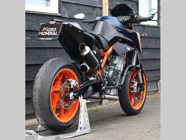 ktm - 890-duke-r