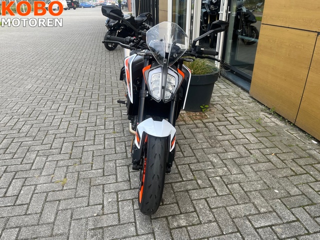 ktm - 890-duke-r