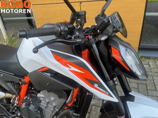 ktm - 890-duke-r