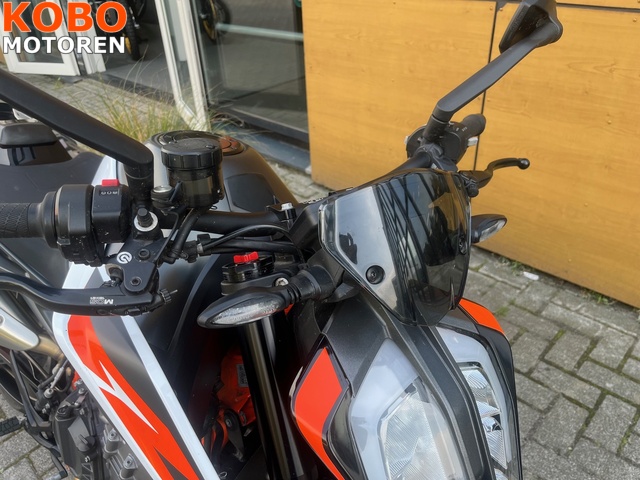 ktm - 890-duke-r