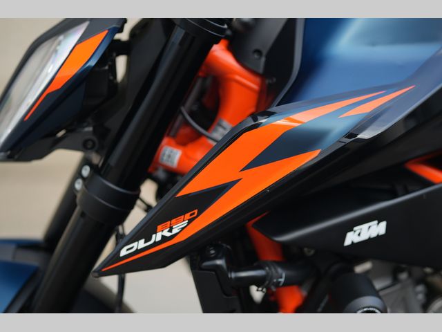 ktm - 890-duke-r