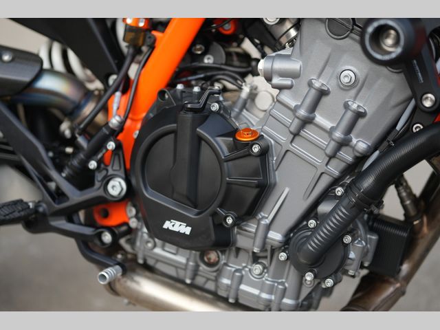 ktm - 890-duke-r