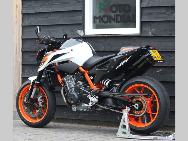 ktm - 890-duke-r