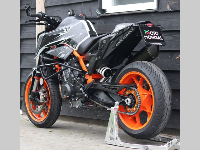 ktm - 890-duke-r