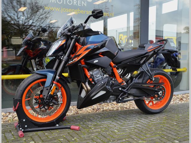 ktm - 890-duke-r