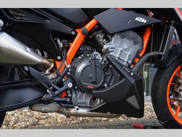 ktm - 890-duke-r