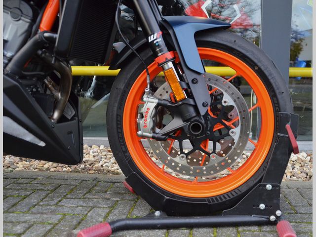 ktm - 890-duke-r