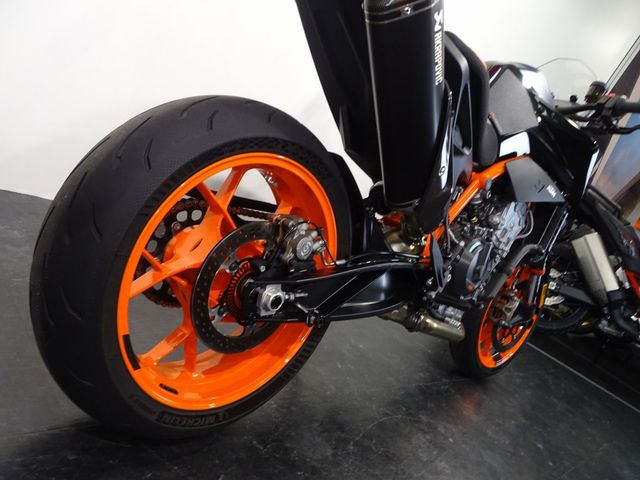 ktm - 890-duke-r