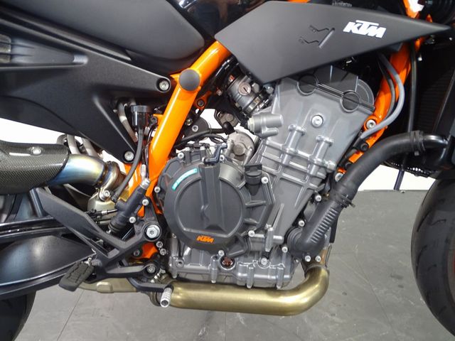 ktm - 890-duke-r