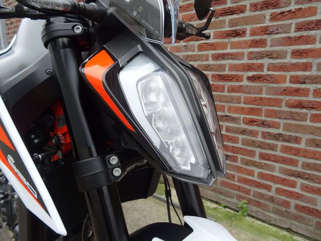 ktm - 890-duke-r