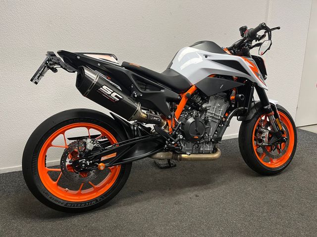 ktm - 890-duke-r