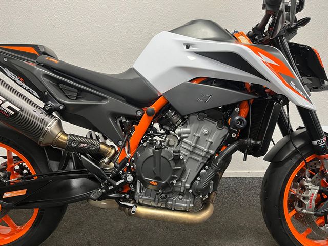 ktm - 890-duke-r